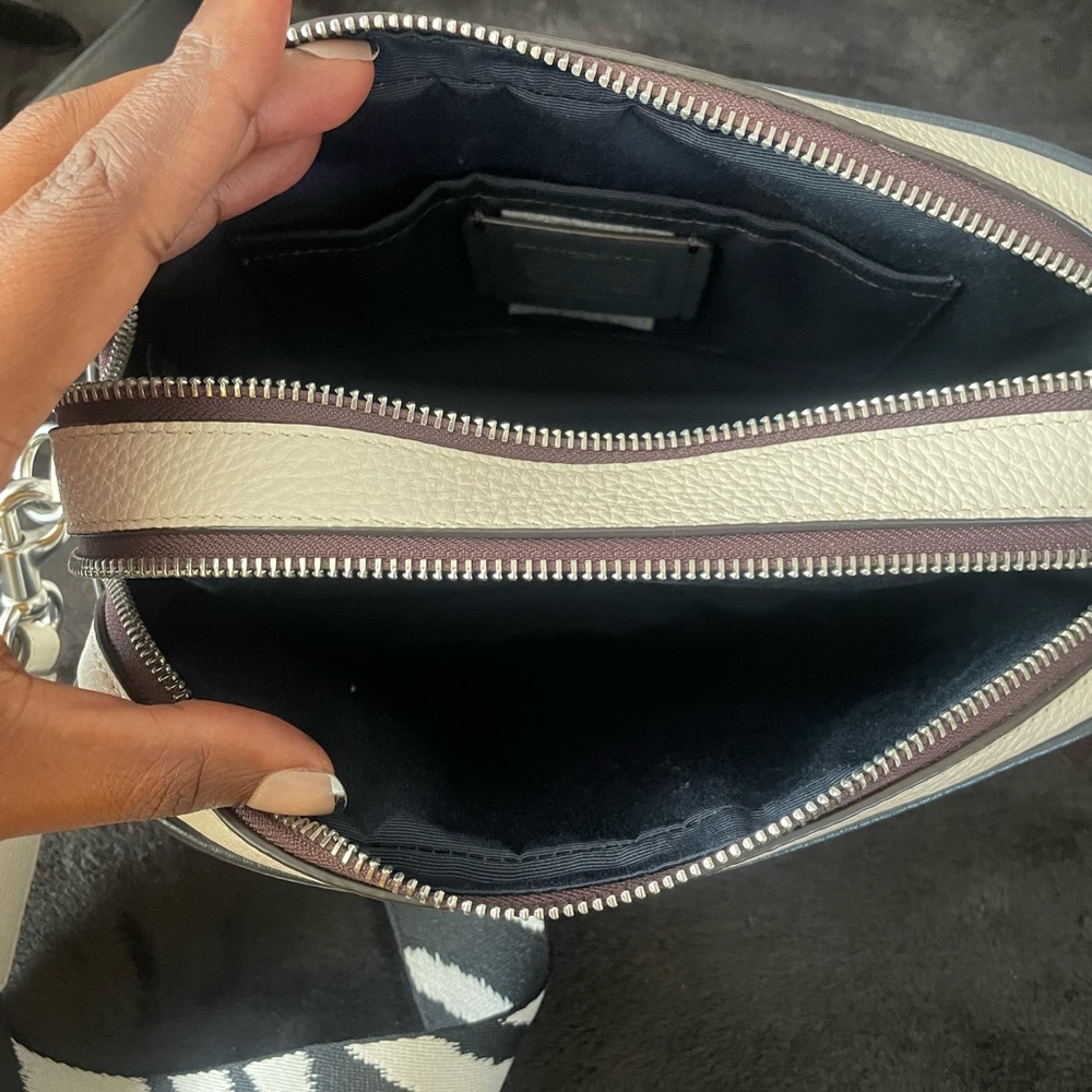 COACH **Authentic** Jes Crossbody Bag - Picture 9 of 9